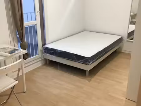 location meublée appartement 1 pièce 11 m² à villejuif (94800)  520 €