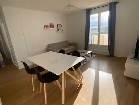 location meublée appartement 1 pièce 76 m² à angers (49000)  400 €