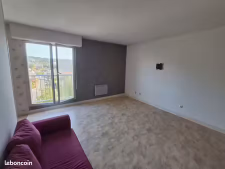 charleville : studio avec box dans résidence