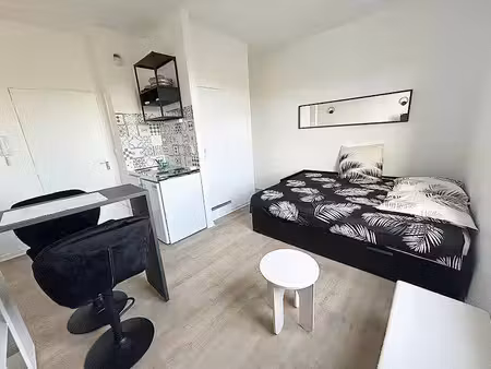 location meublée appartement 1 pièce 18 m² à le mans (72000)  449 €