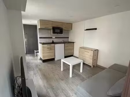 studio 3eme etage meublé - rue saint jacques- le puy en velay
