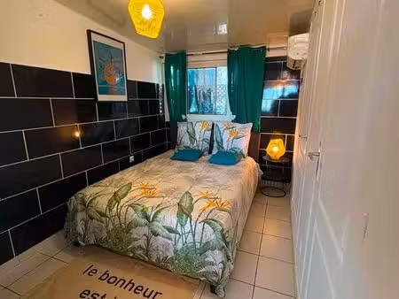 agreable studio a l'etage st gilles les bains