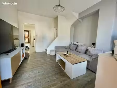 maison de ville 3 pièces avec jardinet — proche t4
