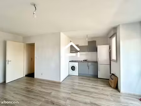 à louer : t2 lumineux avec terrasse et jardin à toulouse (rue louis plana)