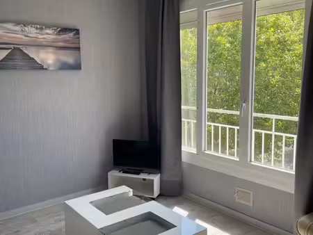studio calme et résidence sécurisée