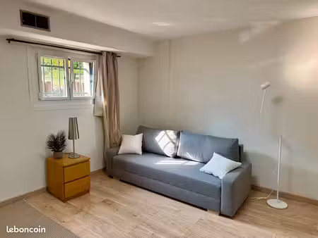 chambre meublée
