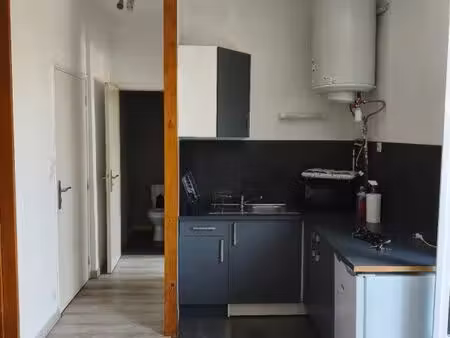 studio meublé 28 m² rénové – hyper centre d’issoire