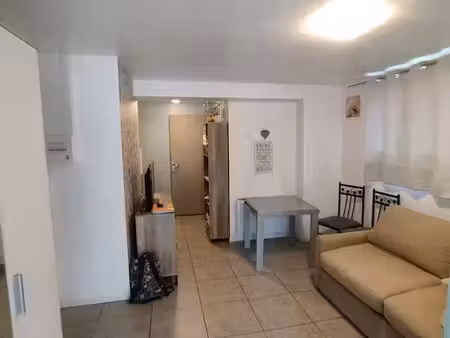 studio meublé avec terrasse au calme