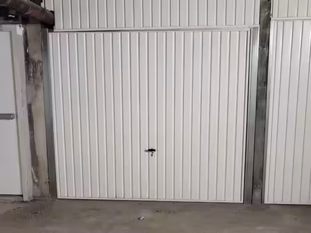 ?️ parking - garage box fermé à louer – quartier timone  marseille 10e/5e