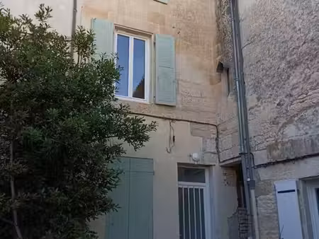 maison de ville + parking