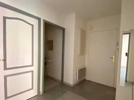 48 cours mirabeau 65 m2 à louer