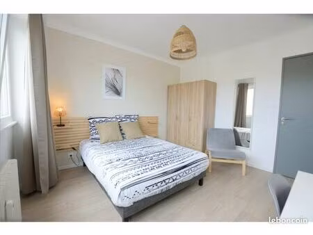 appartement 6 pièces 13 m²