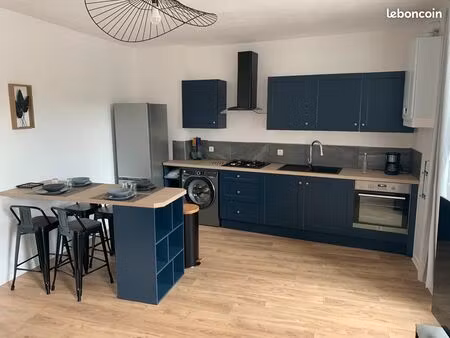 t2 meublé 44m² refait à neuf – centre-ville