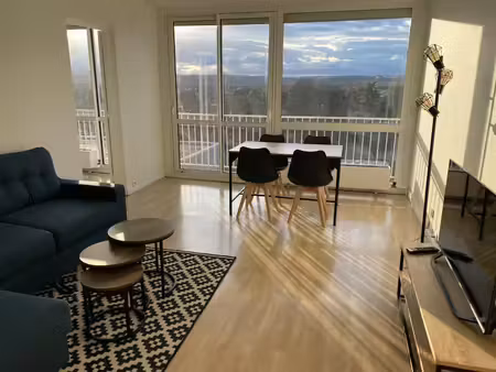 location meublée appartement 5 pièces 94 m² à cergy (95000)  610 €