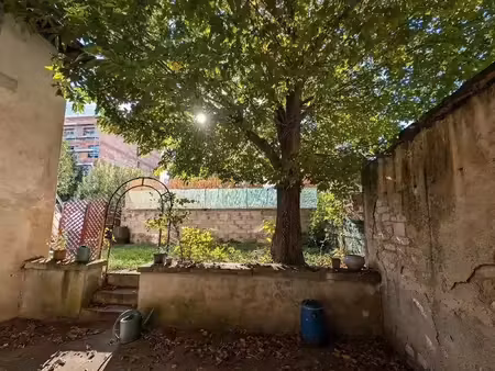 location meublée appartement 2 pièces 32 m² à nancy (54000)  640 €