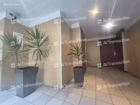 villeurbanne la doua – t3 57 m²  2 chambres et ascenseur