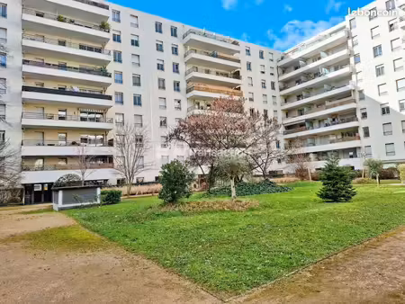 charpennes / tête d’or – t3 68.1m² - balcon et garage