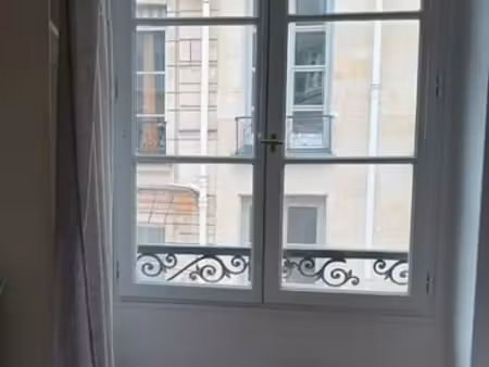 à louer charmant studio meublé près du louvre