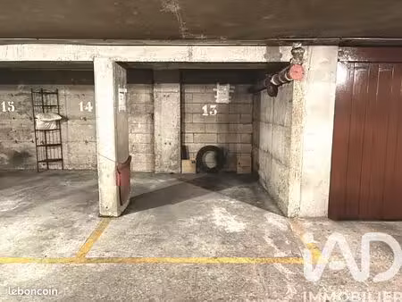 parking/box 8 m² paris