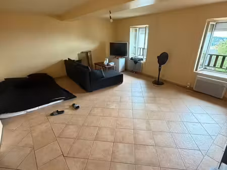 appartement meublé 64 m² avec vue panoramique – château-chinon