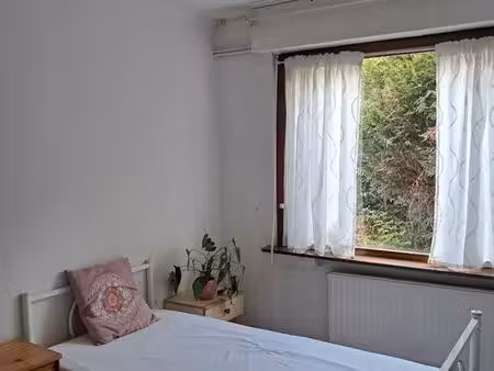 chambre meublée