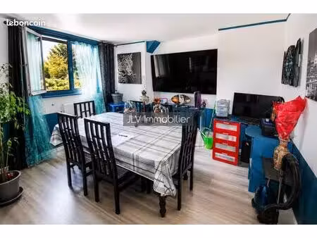 immeuble 6 pièces 131 m²
