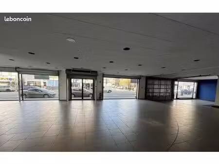 local commercial 315 m²