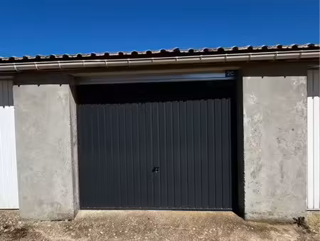 location garage 1 voiture ou stockage