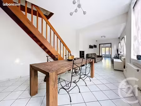 maison 4 pièces 74 m²