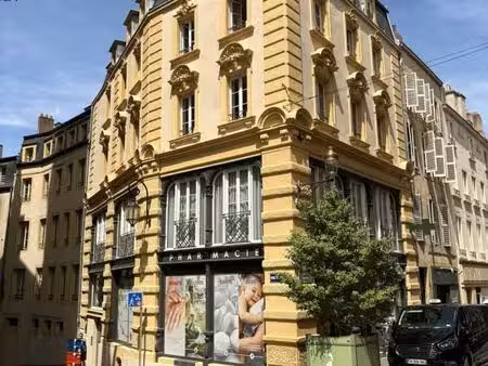 local commercial 140 m²