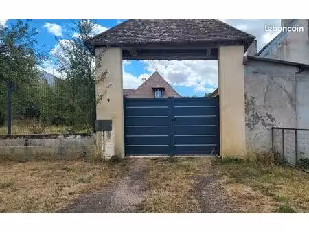 compacte propriété de deux maison
