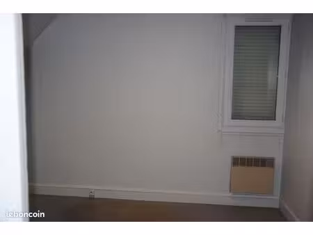 bureau disponible de suite 12 m2