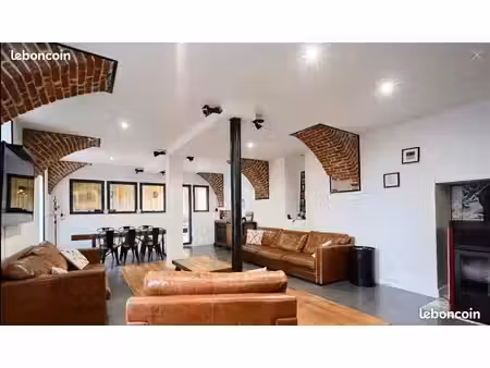 maison de ville 5 pièces 219 m²