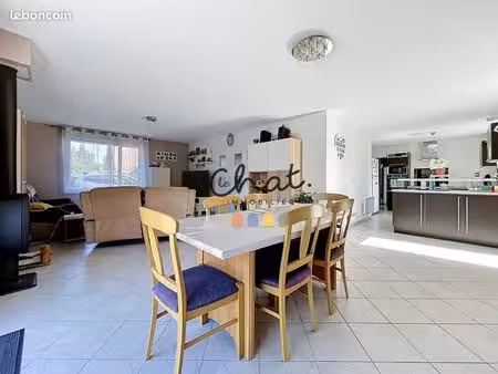 maison 5 pièces 145 m²