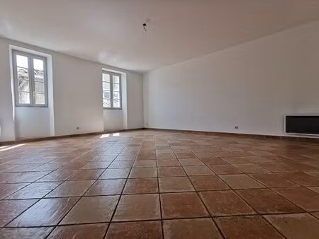 appartement environ 100 m² intra muros rue des infirmières + stationnement à proximité