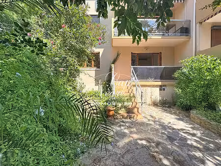 appartement t2 à saint-clair avec terrasse et jardin à 450m de la plage