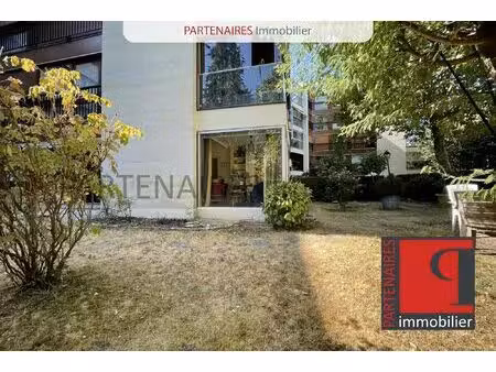 appartement 3/4 pièces avec jardin privatif de 150 m² – le c