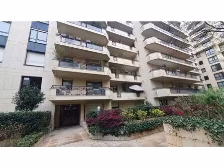 studio en rdc en parfait état