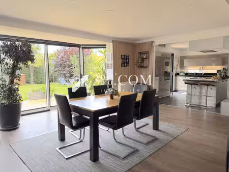 maison semi individuelle de 137 m2 - 4 ch - jardin - garage