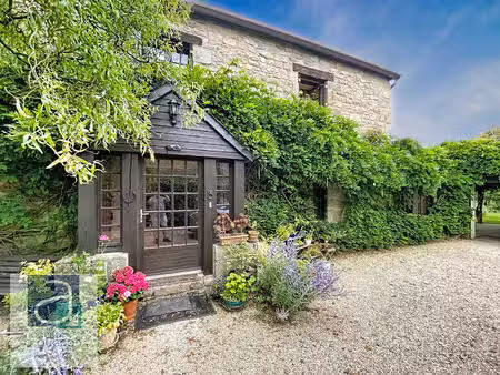 plélan-le-petit : élégante maison individuelle en pierre  sans vis-à-vis  dotée de charman