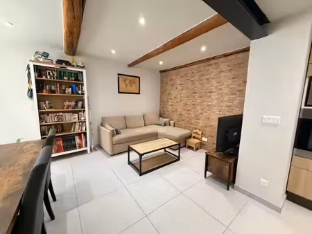 maison de village 4 pièces rénovée avec garage à rousset