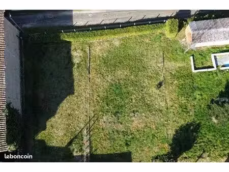terrain à bâtir de 679 m² à orleat (63)
