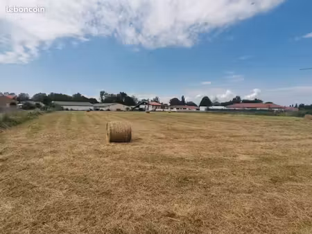 terrain 446 m² juillan
