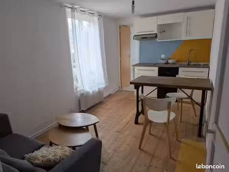 logement indépendant pour une étudiante chez l'habitant