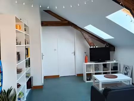 orchies  dans petite résidence calme  appartement 45m2  avec parking