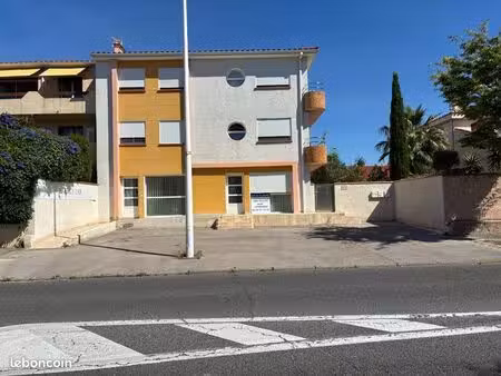 local professionnel - clos banet  jardin + parking