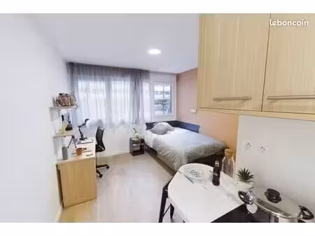 studio 1 pièce 18 m²