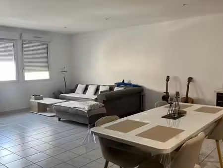 appartement t3 83m² - garage 32m² - place de parking - espira de l'agly