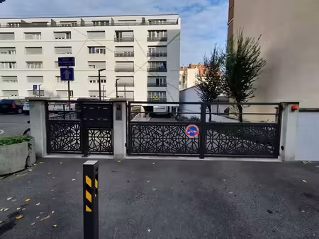 garage en sous-sol (14m2)