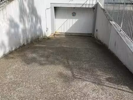 location garage ferme a strasbourg - koenigshoffen